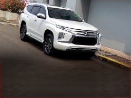 2022 Mitsubishi Pajero Sport 2.4 Dakar SUV 4×2 AT Putih  [ SUNROOF ] full