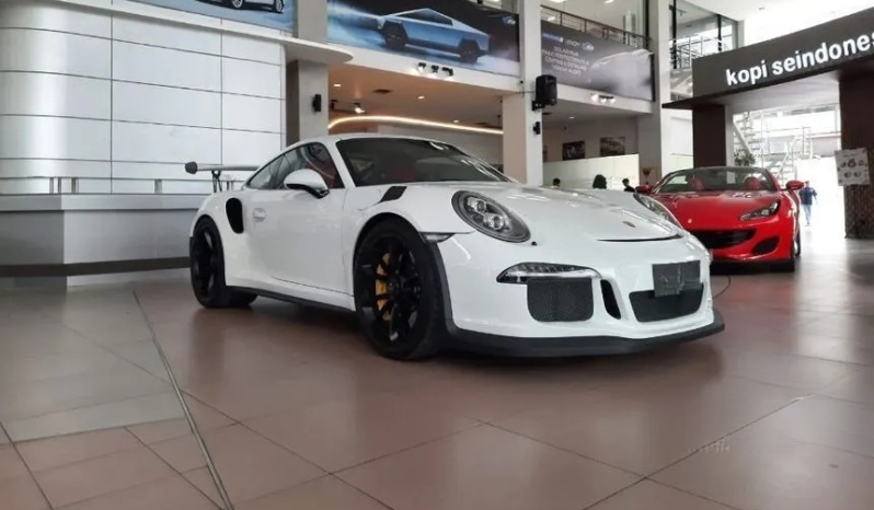 2016 Porsche 911 4.0 GT3 RS Coupe White on Black full