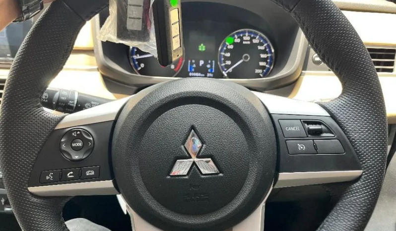 2024 Mitsubishi Xpander 1.5 ULTIMATE Wagon full