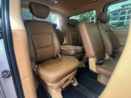 2021 Hyundai Grand Starex 2.5 Executive Prime 41K KM ONLY 11 SEATERS FULL SPEC POWER DOOR POWER BOOT FULL SERVICES RECORD UNDER HYUNDAI WARRANTY 2025 full