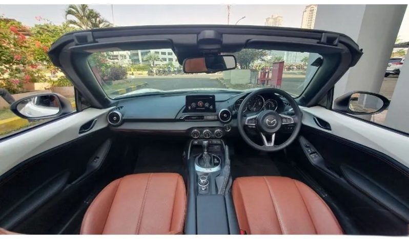 2023 Mazda MX-5 2.0 SKYACTIV-G RF Fastback putih km 6 ribuan cash kredit proses bisa dibantu full