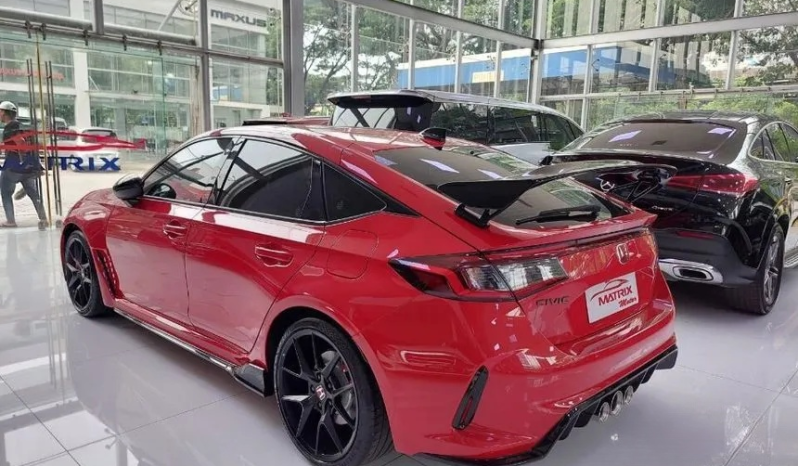 2023 Honda Civic 2.0 Type R Hatchback Red on Red Siap Pakai Merah full