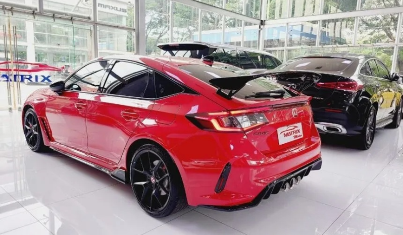 2023 Honda Civic 2.0 Type R Hatchback Red on Red Siap Pakai Merah full