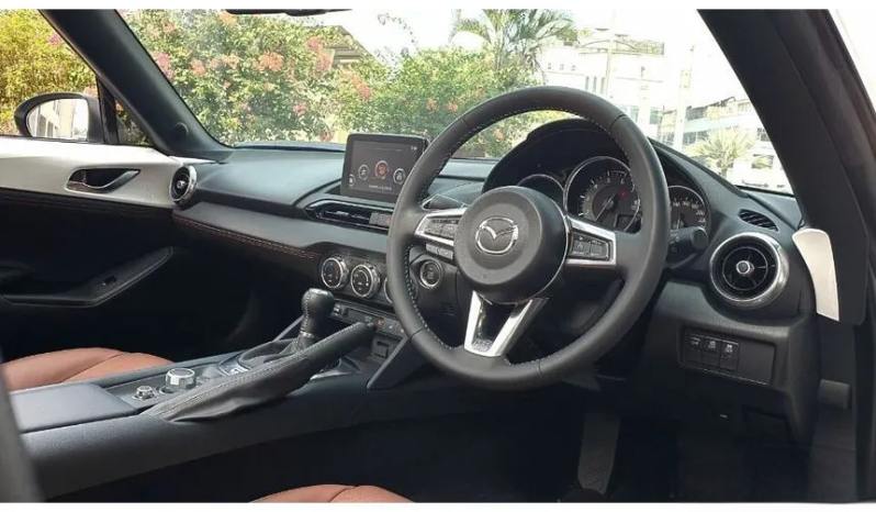 2023 Mazda MX-5 2.0 SKYACTIV-G RF Fastback putih km 6 ribuan cash kredit proses bisa dibantu full