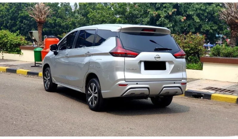 2022 Nissan Livina 1.5 VL Wagon silver km 5 ribuan pajak panjang cash kredit proses bisa dibantu full