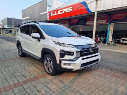 2022 Mitsubishi Xpander 1.5 CROSS Premium Package Wagon full