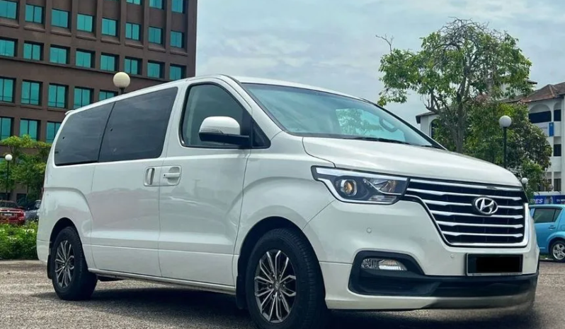 2021 Hyundai Grand Starex 2.5 Executive Prime 41K KM ONLY 11 SEATERS FULL SPEC POWER DOOR POWER BOOT FULL SERVICES RECORD UNDER HYUNDAI WARRANTY 2025 full