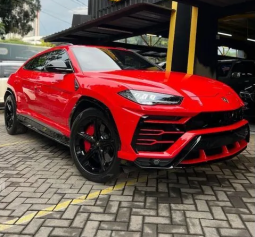 2018 Lamborghini Urus 4.0 Wagon full