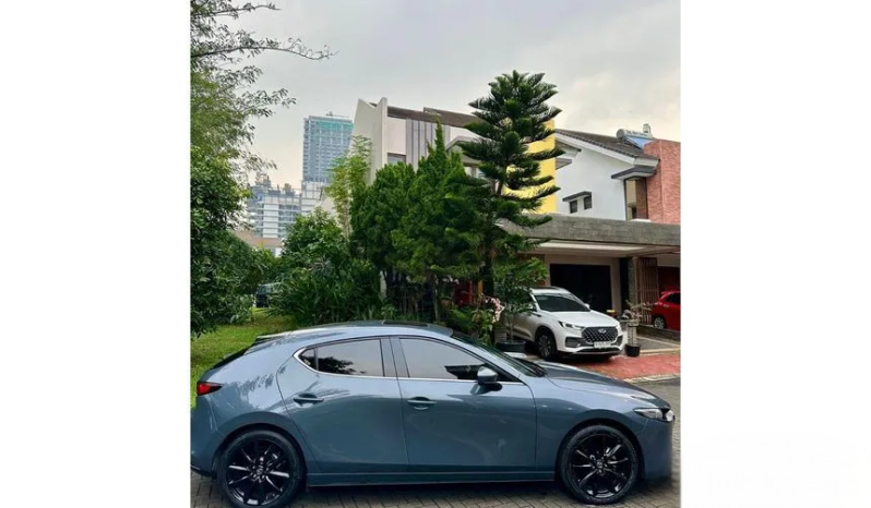 2023 Mazda 3 2.0 SKYACTIV-G Hatchback Km 5 Rbuan [TDP Minim] full