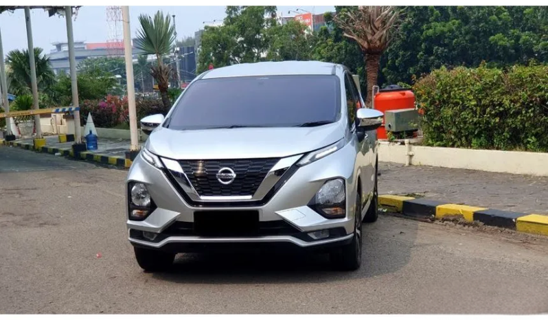 2022 Nissan Livina 1.5 VL Wagon silver km 5 ribuan pajak panjang cash kredit proses bisa dibantu full