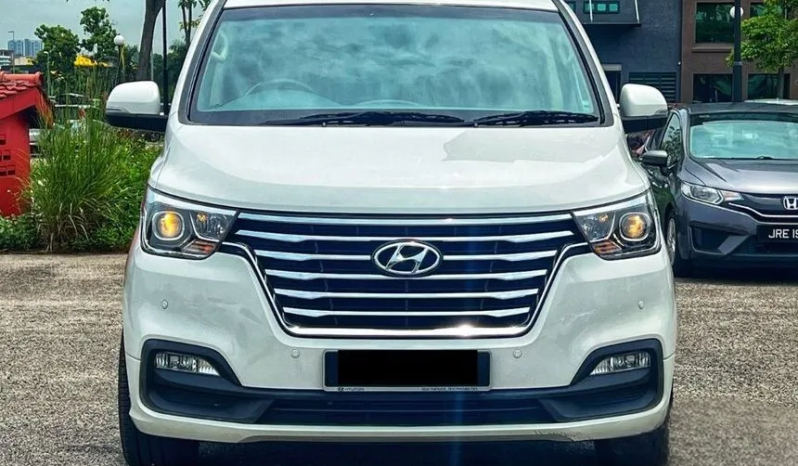 2021 Hyundai Grand Starex 2.5 Executive Prime 41K KM ONLY 11 SEATERS FULL SPEC POWER DOOR POWER BOOT FULL SERVICES RECORD UNDER HYUNDAI WARRANTY 2025 full