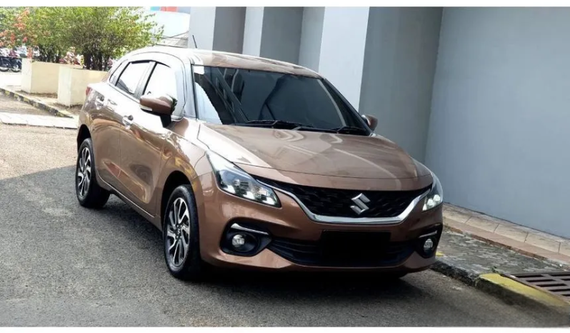 2024 Suzuki Baleno 1.5 Hatchback NIK 2023 Like New Low KM 8Rb Record Garansi Aktif full