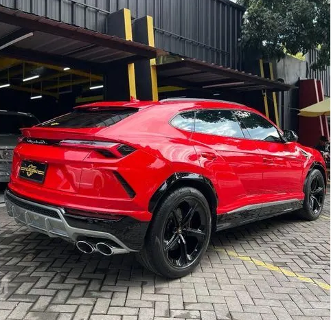 2018 Lamborghini Urus 4.0 Wagon full