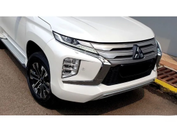 2022 Mitsubishi Pajero Sport 2.4 Dakar SUV 4×2 AT Putih  [ SUNROOF ] full