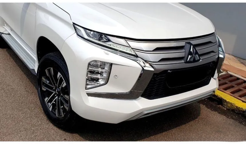 2022 Mitsubishi Pajero Sport 2.4 Dakar SUV 4×2 AT Putih  [ SUNROOF ] full