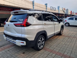 2022 Mitsubishi Xpander 1.5 CROSS Premium Package Wagon full