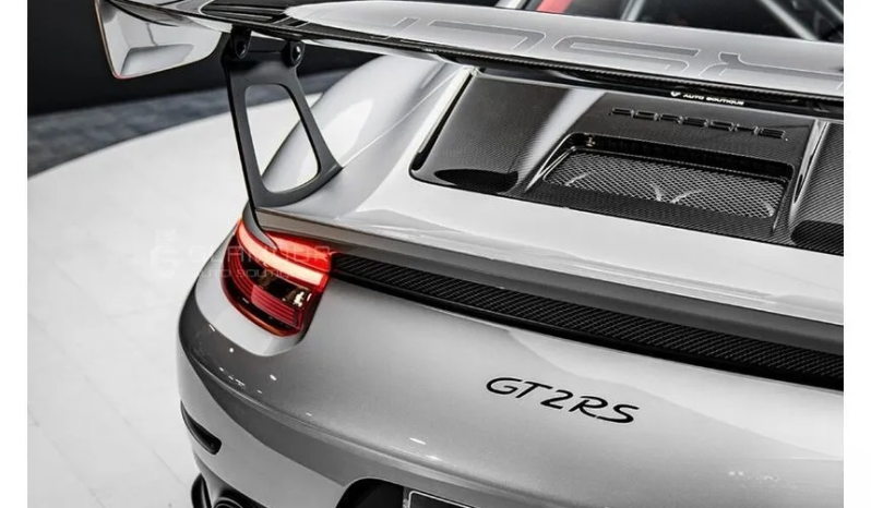 2018 Porsche 911 3.8 GT2 RS Coupe full