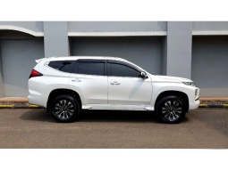 2022 Mitsubishi Pajero Sport 2.4 Dakar SUV 4×2 AT Putih  [ SUNROOF ] full