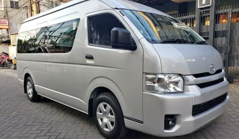 2024 Toyota Hiace 3.0 Commuter Van Wagon full