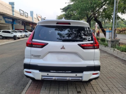 2022 Mitsubishi Xpander 1.5 CROSS Premium Package Wagon full