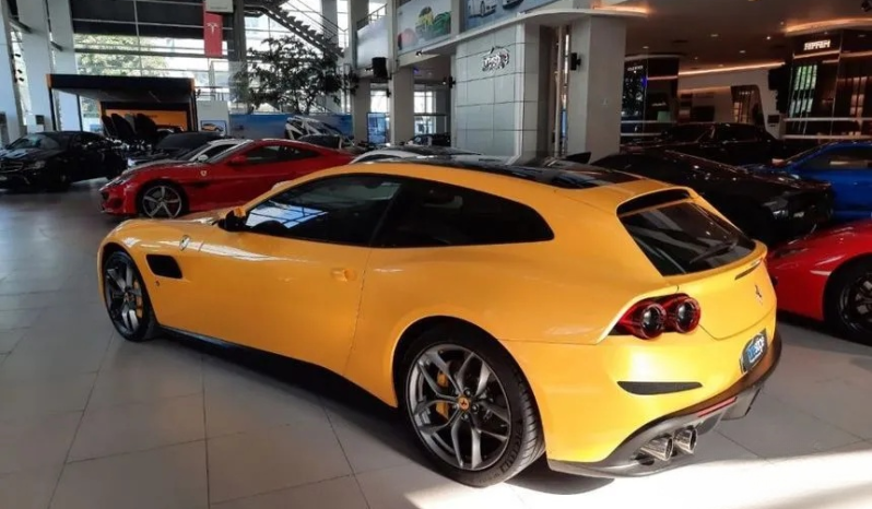 2019 Ferrari GTC4Lusso T 3.9 Hatchback, Hub Kevin full