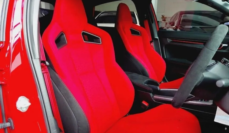 2023 Honda Civic 2.0 Type R Hatchback Red on Red Siap Pakai Merah full