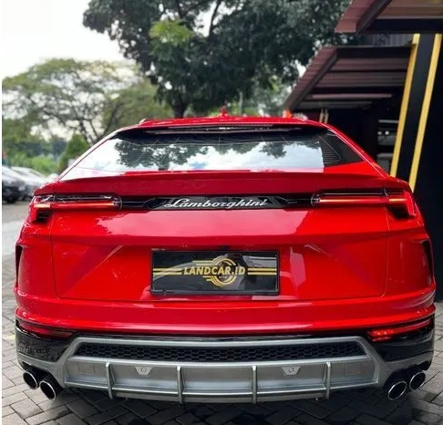 2018 Lamborghini Urus 4.0 Wagon full