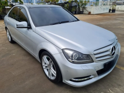 2013 Mercedes-Benz C300 3,0 Avantgarde full