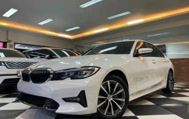 2022 BMW 320i 2.0 Dynamic Sedan Nik2022 White On Black Km7000 Perfect Speedo Digital ATPM Wrnty5Thn #AUTOHIGH #BEST OFFER