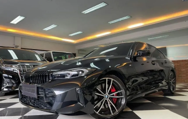 2023 BMW 330i 2.0 M Sport Pro Sedan Nik2023 Black On Black Km10rb Antik Speedo Digital Sunroof PBD