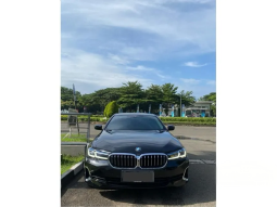 2021 BMW 530i 2.0 Opulence Sedan full