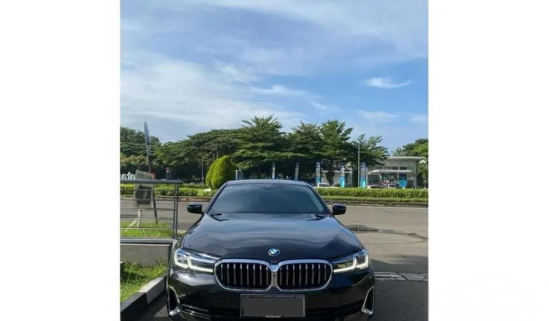 2021 BMW 530i 2.0 Opulence Sedan full