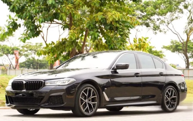 2022 BMW 520i 2.0 M Sport Sedan AT Hitam ( TDP 15jt ) Kondisi Istimewa Dan Dijamin Siap Pakai #kawanmobilbekas