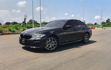 2023 BMW 520i 2.0 M Sport Sedan