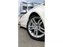 2013 Mercedes-Benz C300 3.0 Avantgarde Sedan KM 50.000 ANTIK SEKALI Mercedes Benz C300 Facelift 3000CC 2013 V6 White On Black Full Spec Perfect full