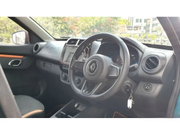 2020 Renault Kwid 1.0 Climber Hatchback biru dp 5 jt saja matic tangan pertama dari baru full