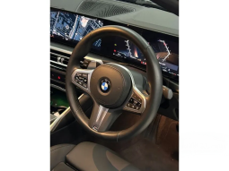 2024 BMW 330i 2.0 M Sport Pro Sedan full