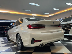 2022 BMW 320i 2.0 Dynamic Sedan Nik2022 White On Black Km7000 Perfect Speedo Digital ATPM Wrnty5Thn #AUTOHIGH #BEST OFFER full