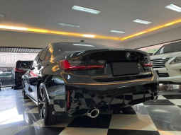 2023 BMW 320i 2.0 M Sport Sedan Black BAYAR 100JT JADI MILIK SENDIRI Km 3Rb Super Antik Free Service Spareparts GPS Indo Speedometer Digital LIKE NEW full