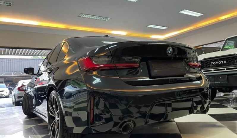 2023 BMW 330i 2.0 M Sport Pro Sedan Nik2023 Black On Black Km10rb Antik Speedo Digital Sunroof PBD full