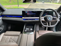 2024 BMW i5 0.0 eDrive40 M Sport Sedan full