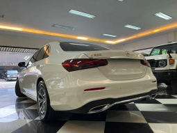 2023 Mercedes-Benz E300 2.0 AMG Line Sedan Nik2023 White On Black Km8000 Antik Panoramic Sunroof PBD Wrnty5Thn full