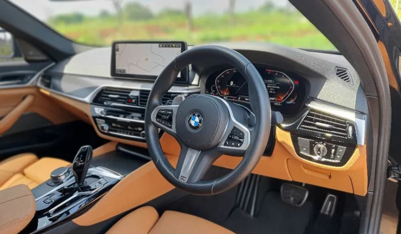 2023 BMW 520i 2.0 M Sport Sedan full