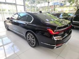 2022 BMW 740Li 3.0 Opulence Sedan Hitam Final Edition ATPM Black on Mocca full