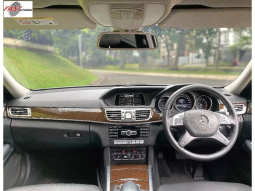 2014 Mercedes-Benz E200 2.0 Classic Sedan FACELIFT LOW KM.77RB & PAJAK PANJANG DP 25JT full