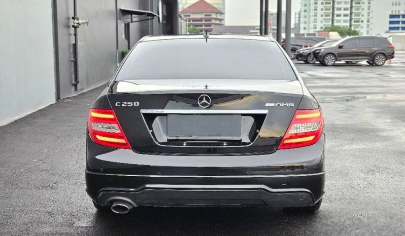 2013 Mercedes-Benz C250 1.8 CGI Sedan full