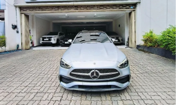 2023 Mercedes-Benz C300 2.0 AMG Line Sedan full