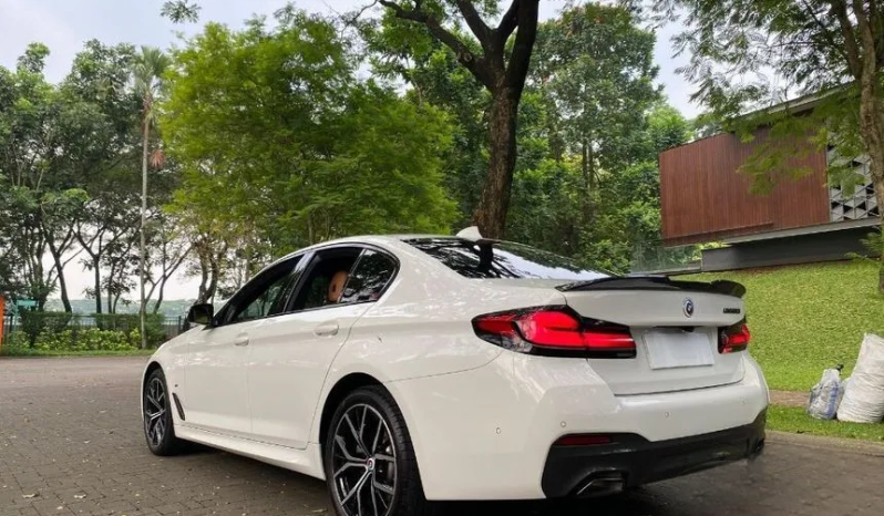 2023 BMW 530i 2.0 M Sport Sedan full