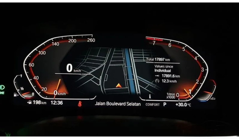 2022 BMW 530i 2.0 Opulence Sedan AT Hitam Sunroof – Low KM17rb – RECORD full