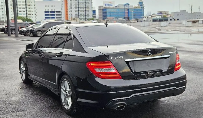 2013 Mercedes-Benz C250 1.8 CGI Sedan full